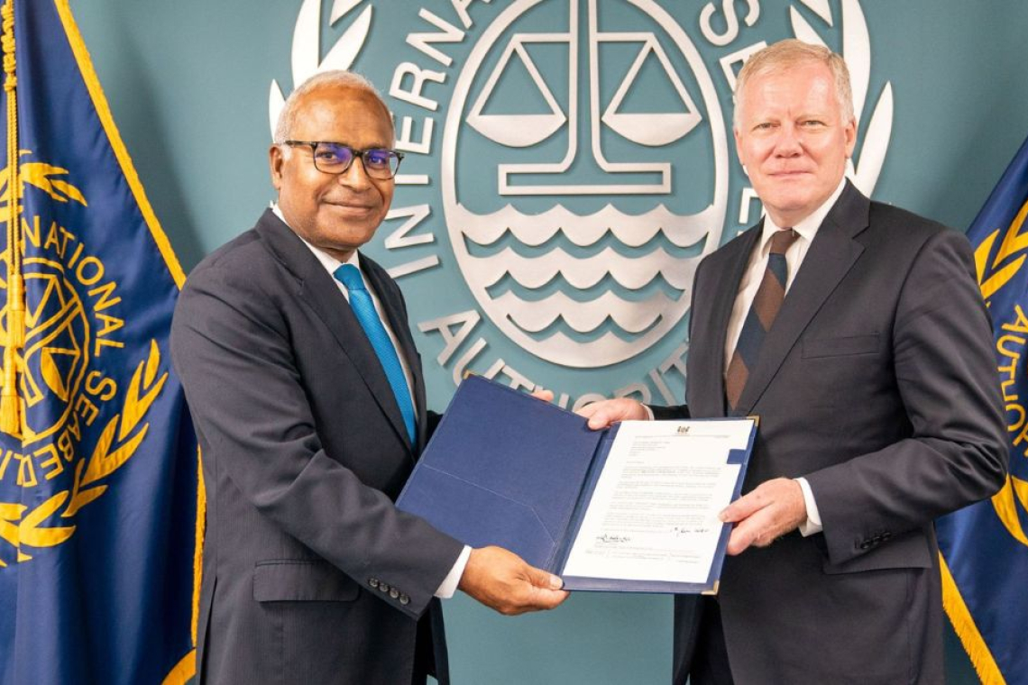 The Permanent Representative of Fiji Presents Credential to ISA Secretary-General