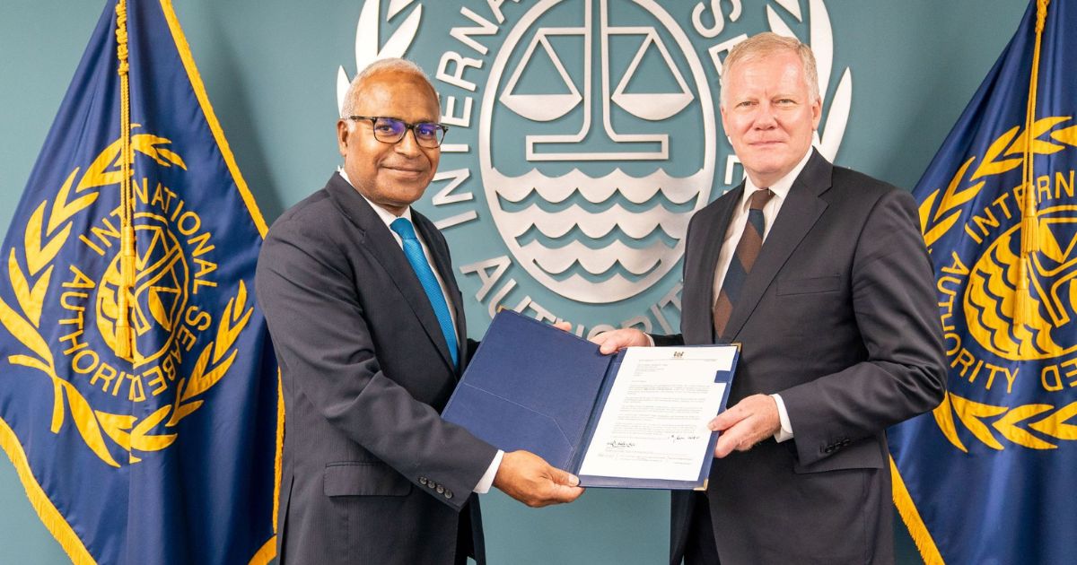 The Permanent Representative of Fiji Presents Credential to ISA Secretary-General